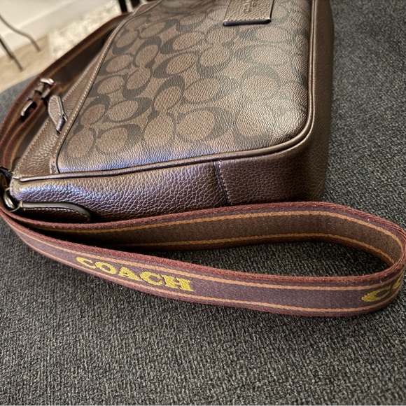 COACH DISTRICT CROSSBODY Bag SIGNATURE Canvas & Leather BROWN w/FREE Wallet - Picture 2 of 6